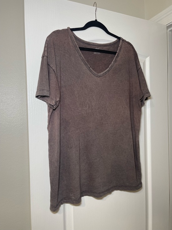 American Eagle Aerie Brown V-Neck Distressed Oversized Boyfriend Tee Size Medium - Picture 3 of 13